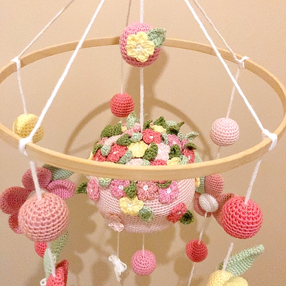 Mobile Bébé musical "Planète de fleurs" MÔBi MÛBi