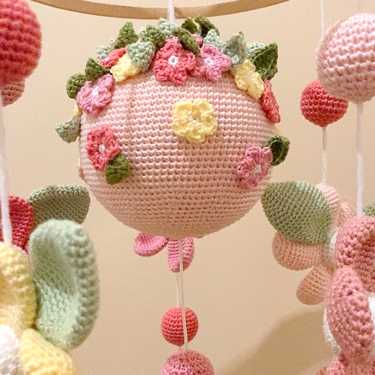 Mobile Bébé musical "Planète de fleurs" MÔBi MÛBi