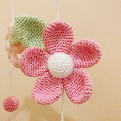 Mobile Bébé Floral en Crochet